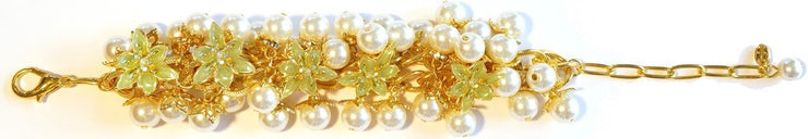 Lily Blossom Pearl Cluster Bracelet Gold Kiwi